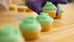 Cargill_LabCupcakes_780.jpg