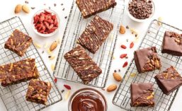 Mocha Goji-Almond Crunch Bars