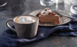 Nescafé Cappuccino with Dessert